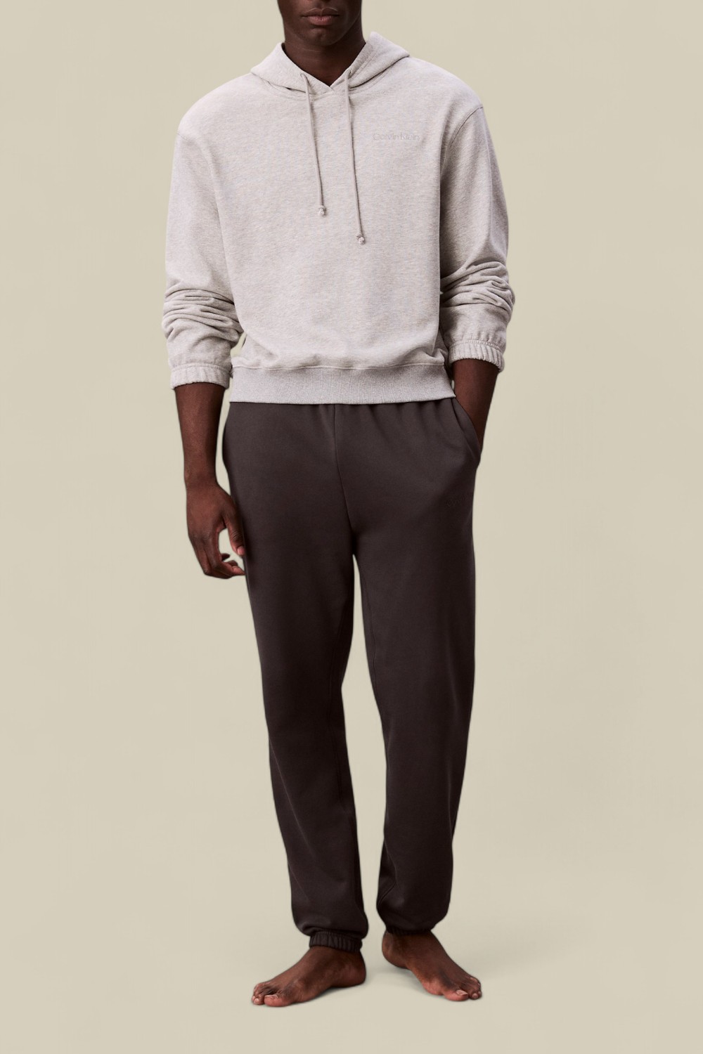 תמונת כל הלוק של קפוצ'ון כותנה